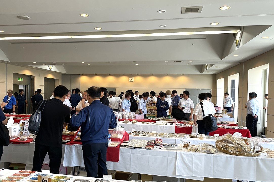 秋冬年末商品展示会を開催しました