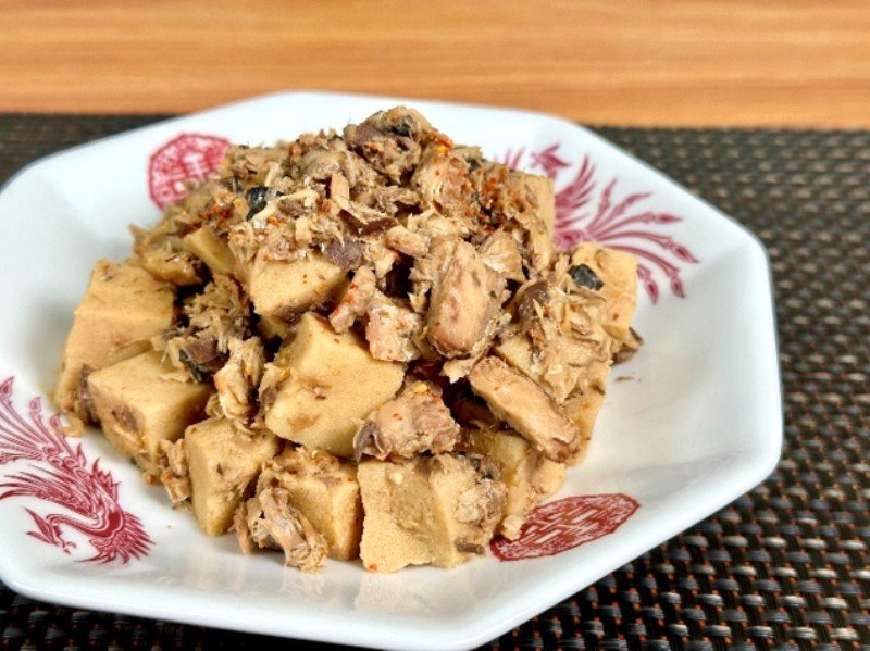 サバ味噌煮缶で麻婆豆腐風_800.jpg