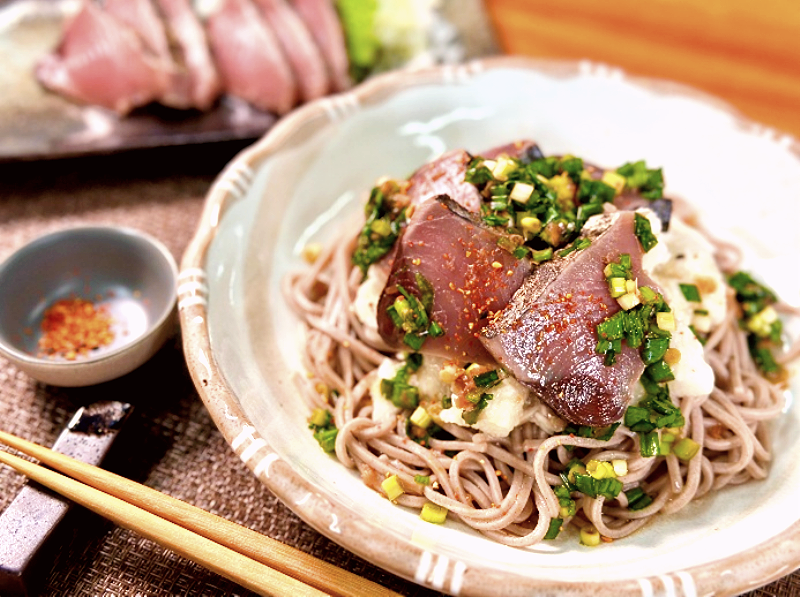 【食材：カツオ】自家製鰹タタキのぶっかけとろろ蕎麦【動画】